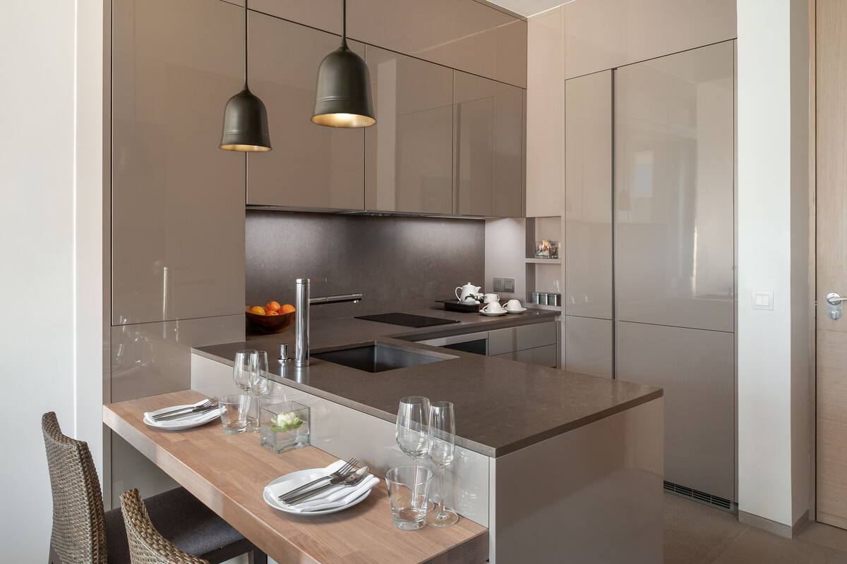 azure suite | in-room dining