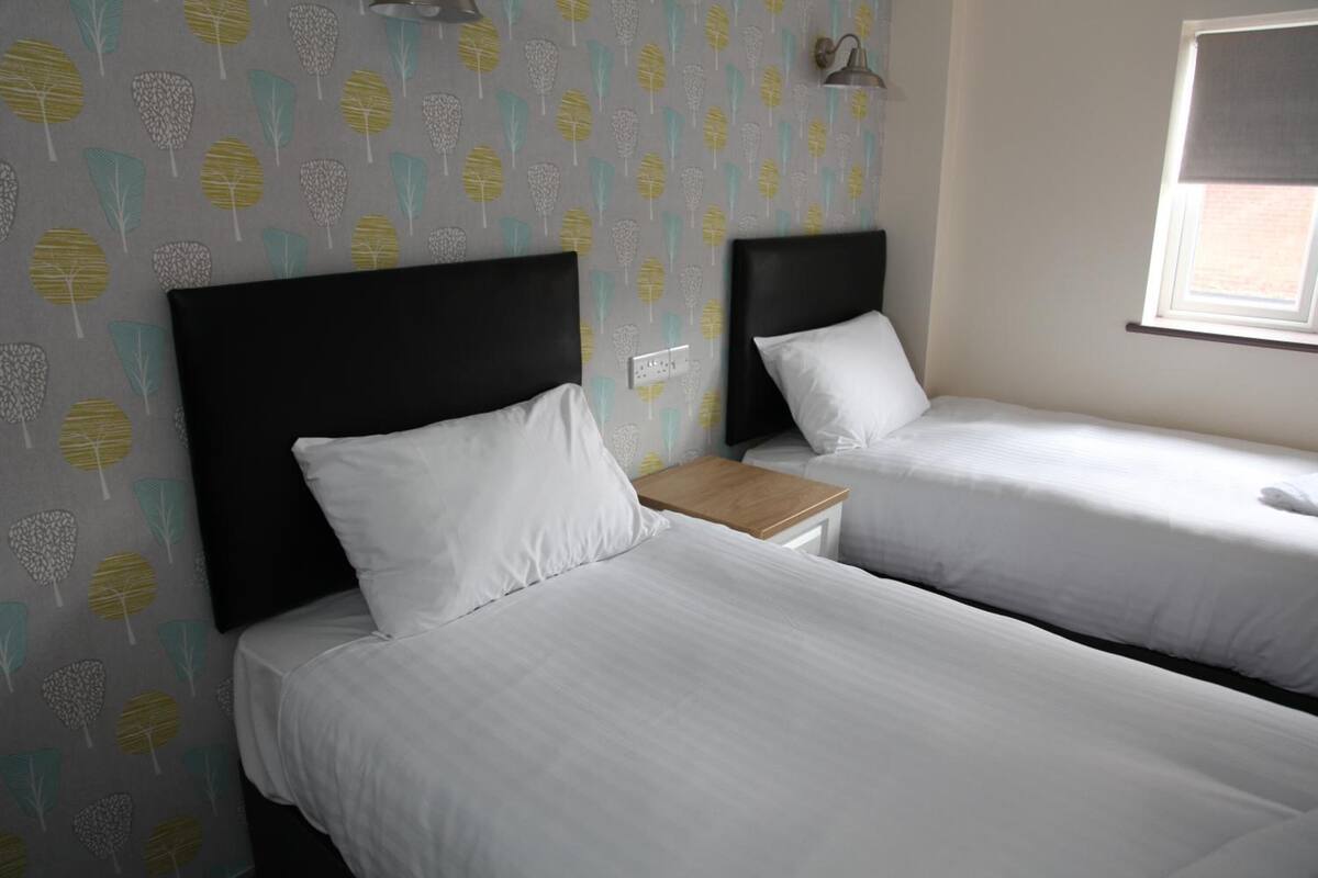 free wifi, bed sheets, wheelchair access