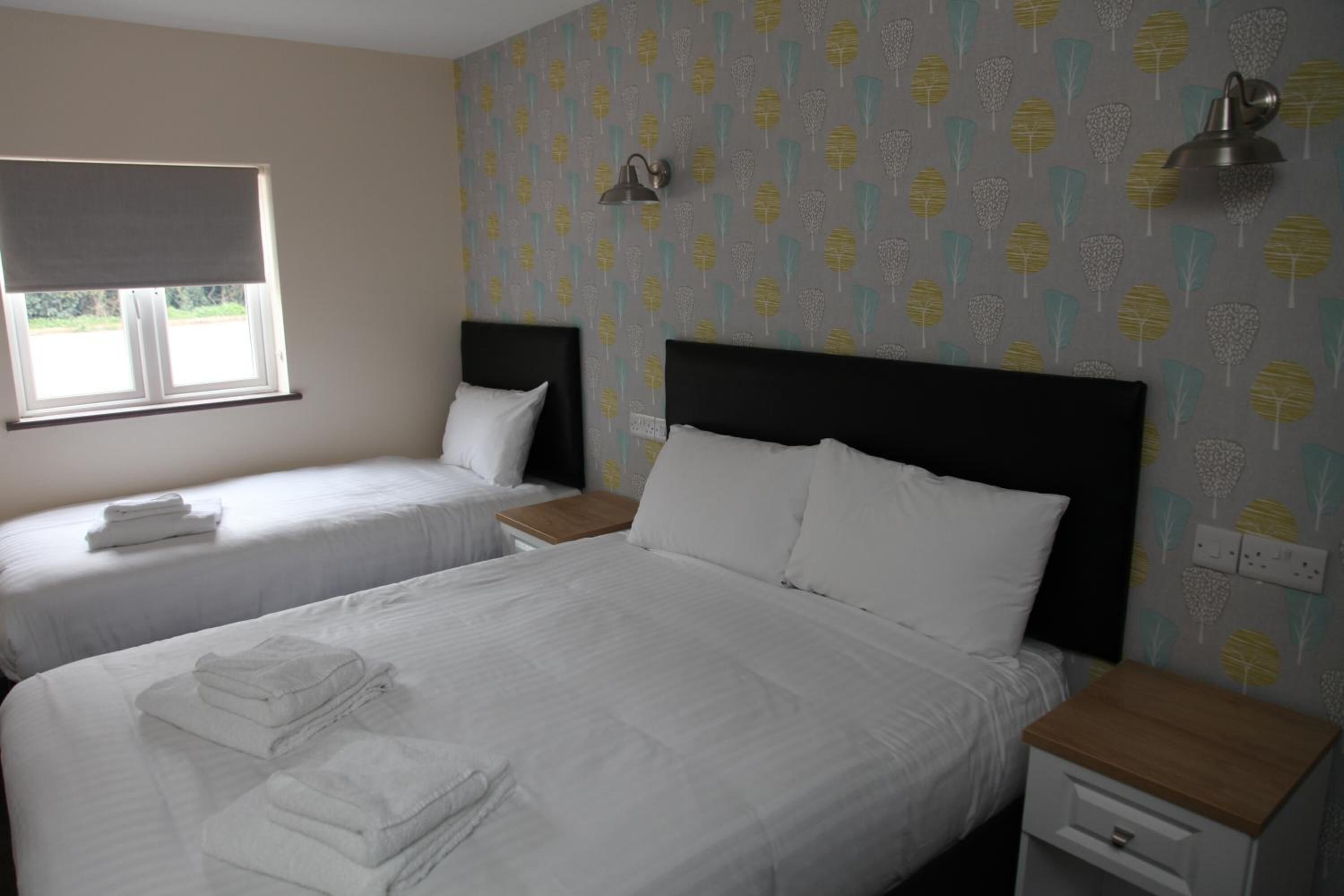 free wifi, bed sheets, wheelchair access