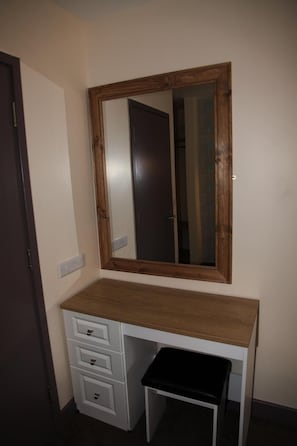Free WiFi, bed sheets, wheelchair access