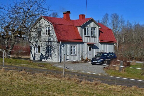 Exterior - Holiday Home Högalund - 6 people (Urshult)