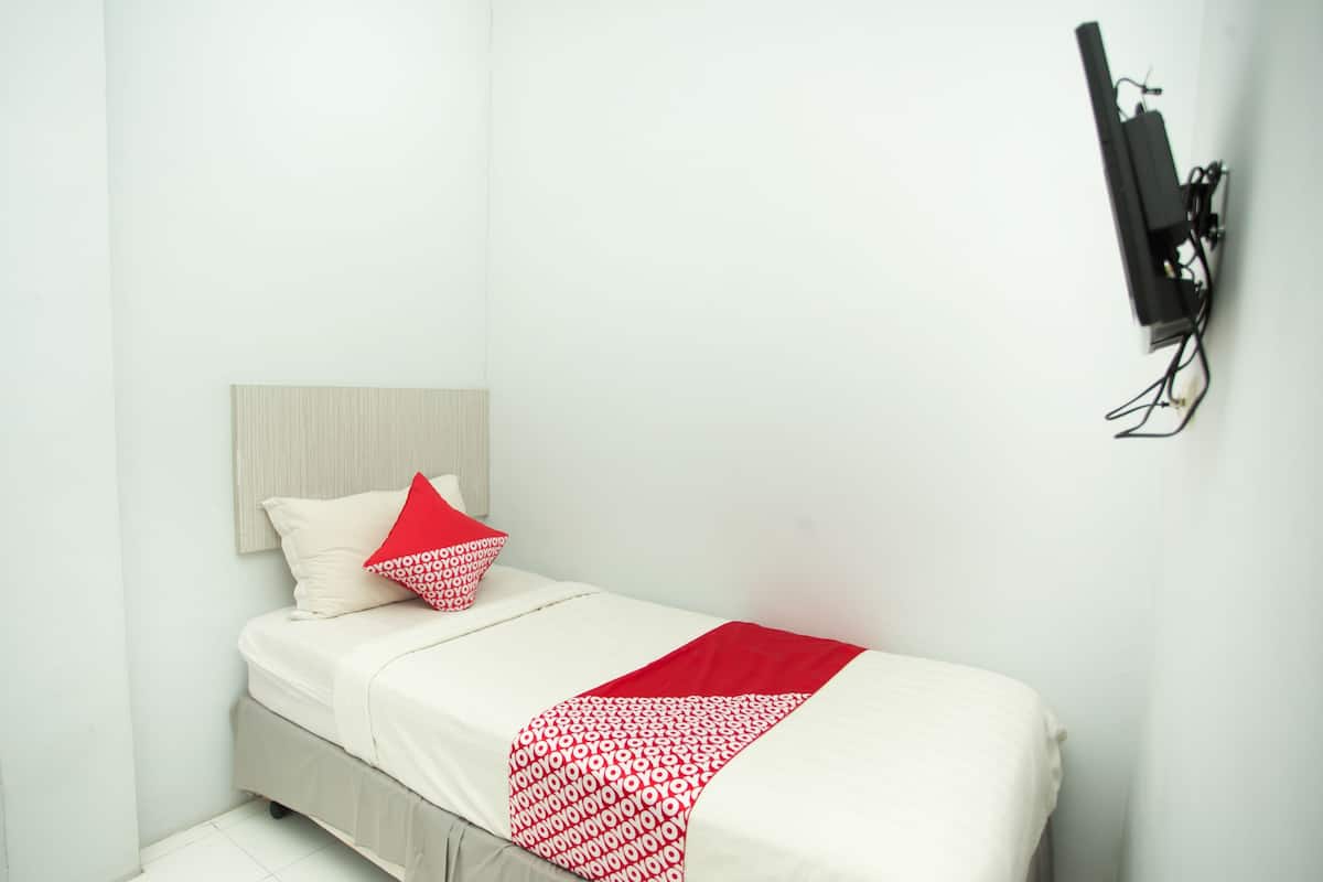 Standaard eenpersoonskamer | Een bureau, gratis wifi, beddengoed