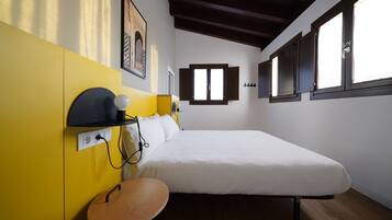 Departamento, 1 habitación, Terraza (Sofa) | Ropa de cama de alta calidad y caja de seguridad en la habitación