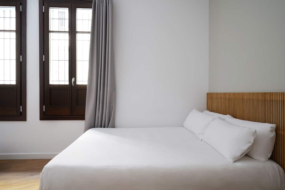 Extra Large Studio with Kitchen | 1 bedroom, premium bedding, in-room safe, laptop workspace