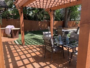 Outdoor dining - Stucco in Baker City (Baker City)