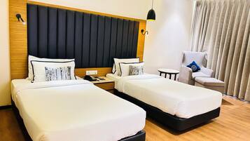 Premium Room, 1 Bedroom, Accessible, City View | 1 bedroom, in-room safe, desk, laptop workspace