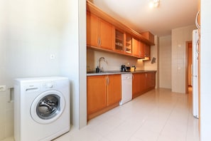 Apartment, 4 Schlafzimmer, 2 Bäder | Innenbereich