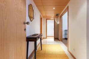 Hallway - Expo Prestige by Homing (Lisbon)