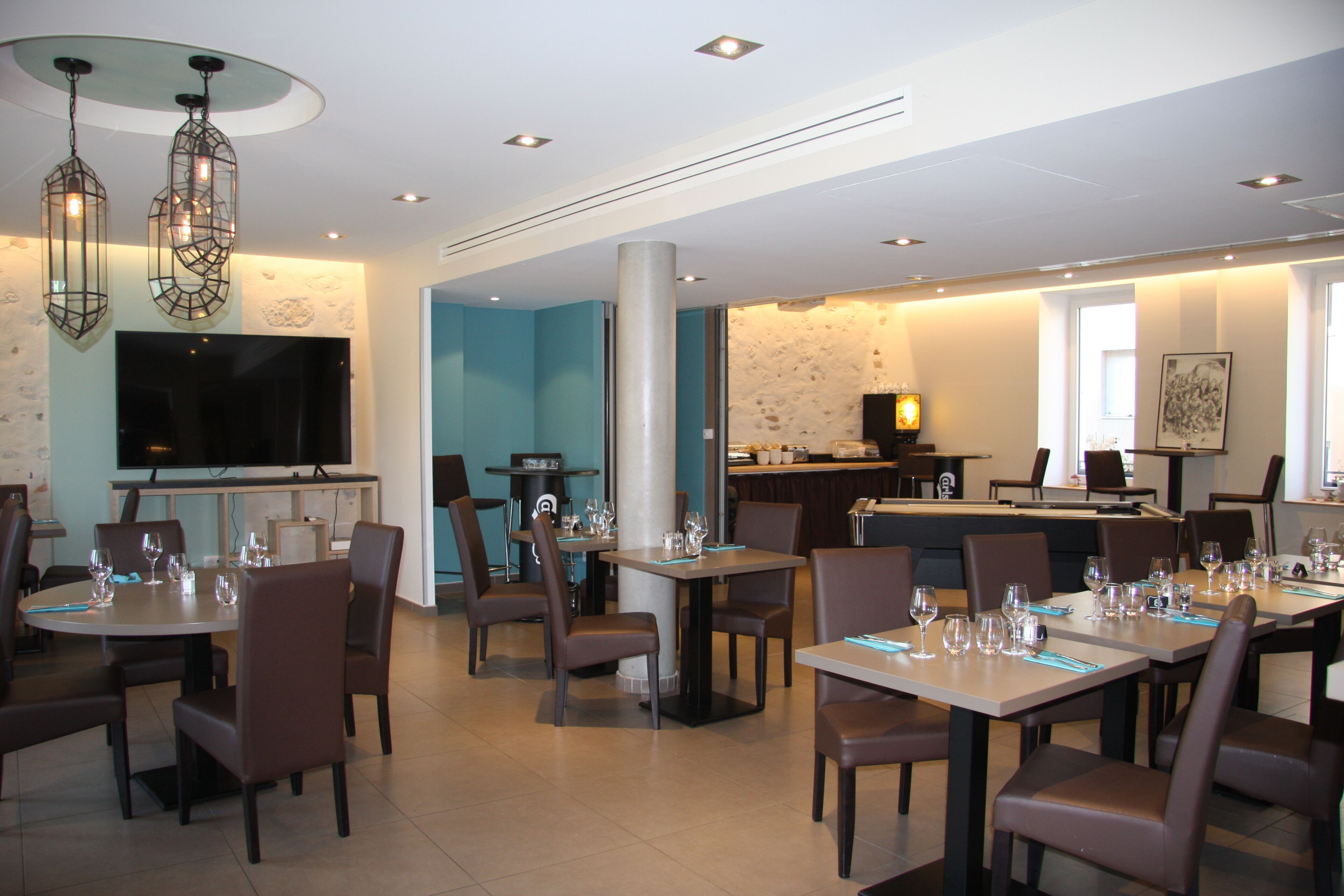 lunch and dinner served, regional cuisine