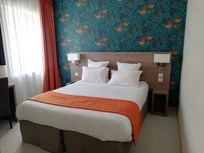 Double Room (vue Eglise) - Logis hotel du Rhône (Seyssel)