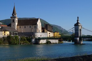 Exterior - Logis hotel du Rhône (Seyssel)