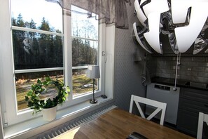 独立别墅, 2 间卧室 | 私人厨房 | 大冰箱、微波炉、烤箱、炉灶