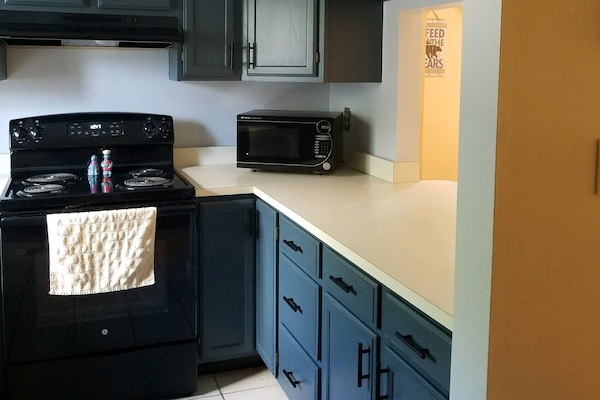 Frigorífic, microones, forn i placa de cuina