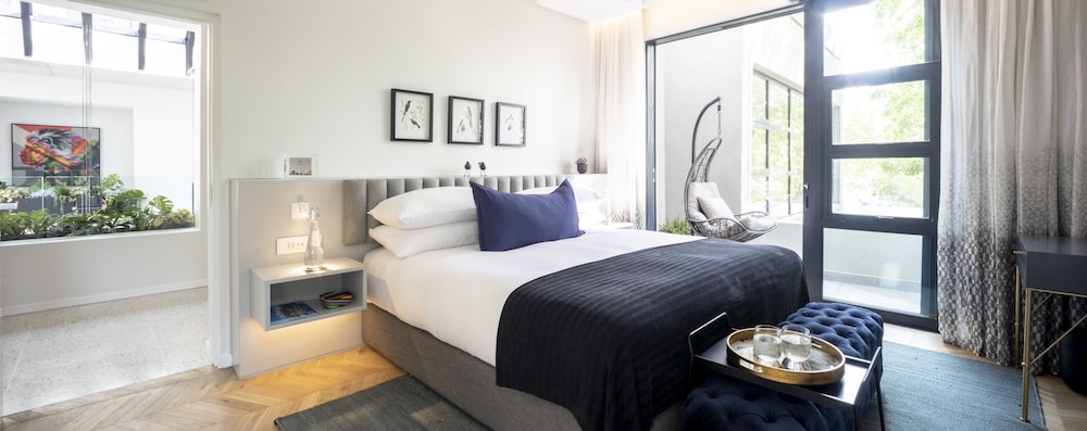 Camissa House by null