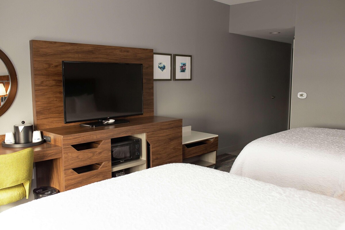Ropa de cama de alta calidad, escritorio y cortinas blackout 
