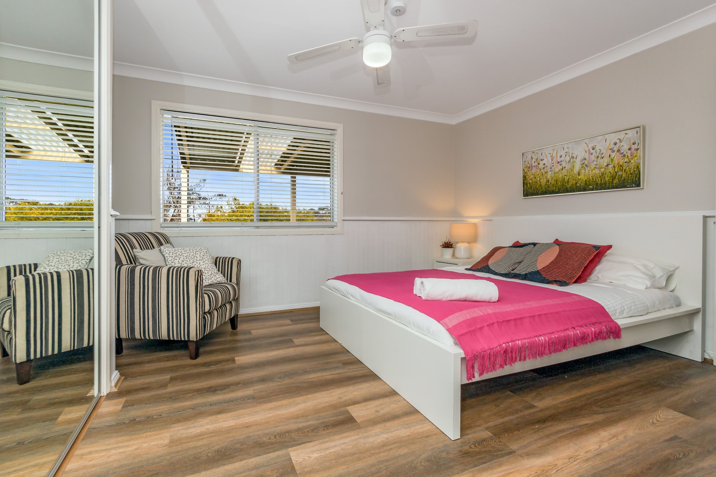 3 bedrooms, desk, iron/ironing board, free WiFi