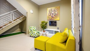 Lobby sitting area - OYO 939 Rumah Teteh Syariah Kledokan (Depok)