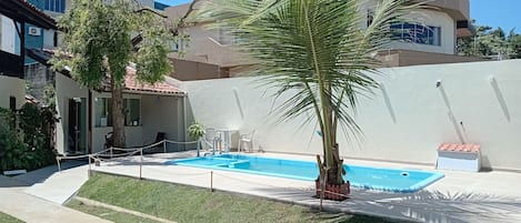 Utomhuspool