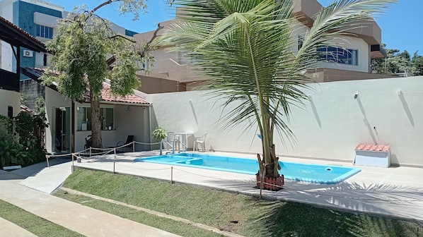 Utomhuspool