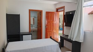 1 camera, biancheria da letto di alta qualità, ferro/asse da stiro