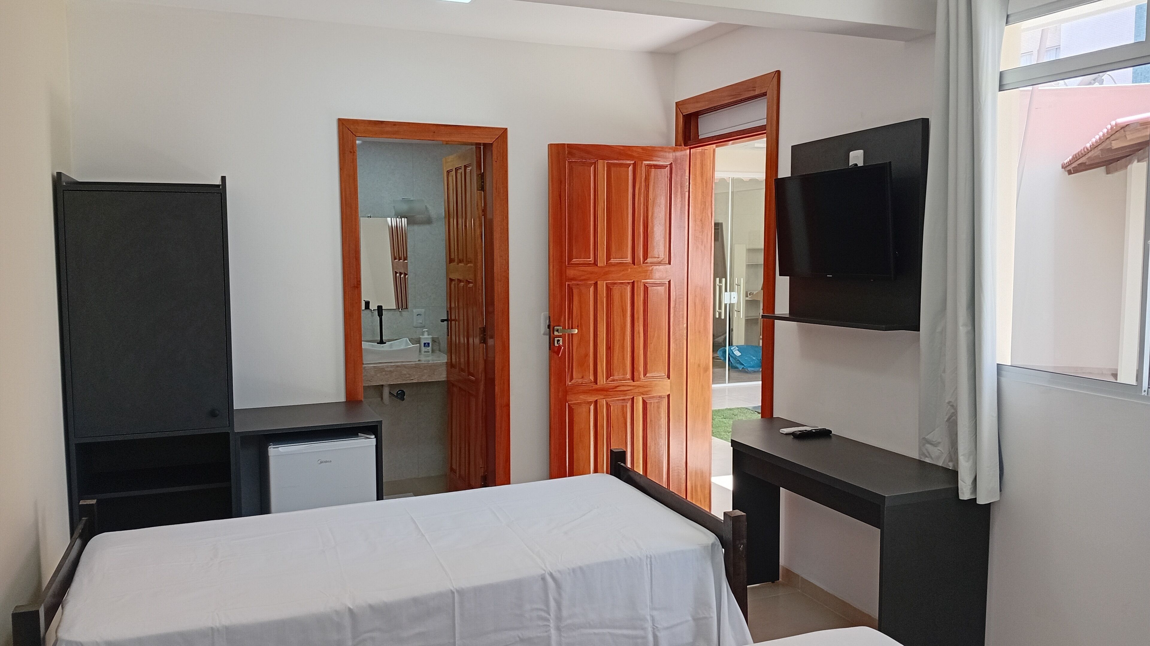 1 habitación, ropa de cama de alta calidad y escritorio 