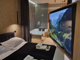 Frette Italian sheets, premium bedding, pillowtop beds