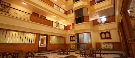 内部エントランス