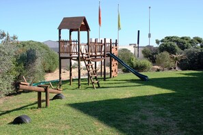 Children’s play area – outdoor
