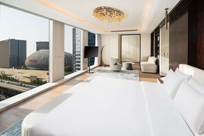 1 bedroom, premium bedding, down duvets, Select Comfort beds - Radisson Blu Hangzhou Xintiandi (Hangzhou)