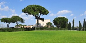 Garden - Miramare Suites (Cecina)