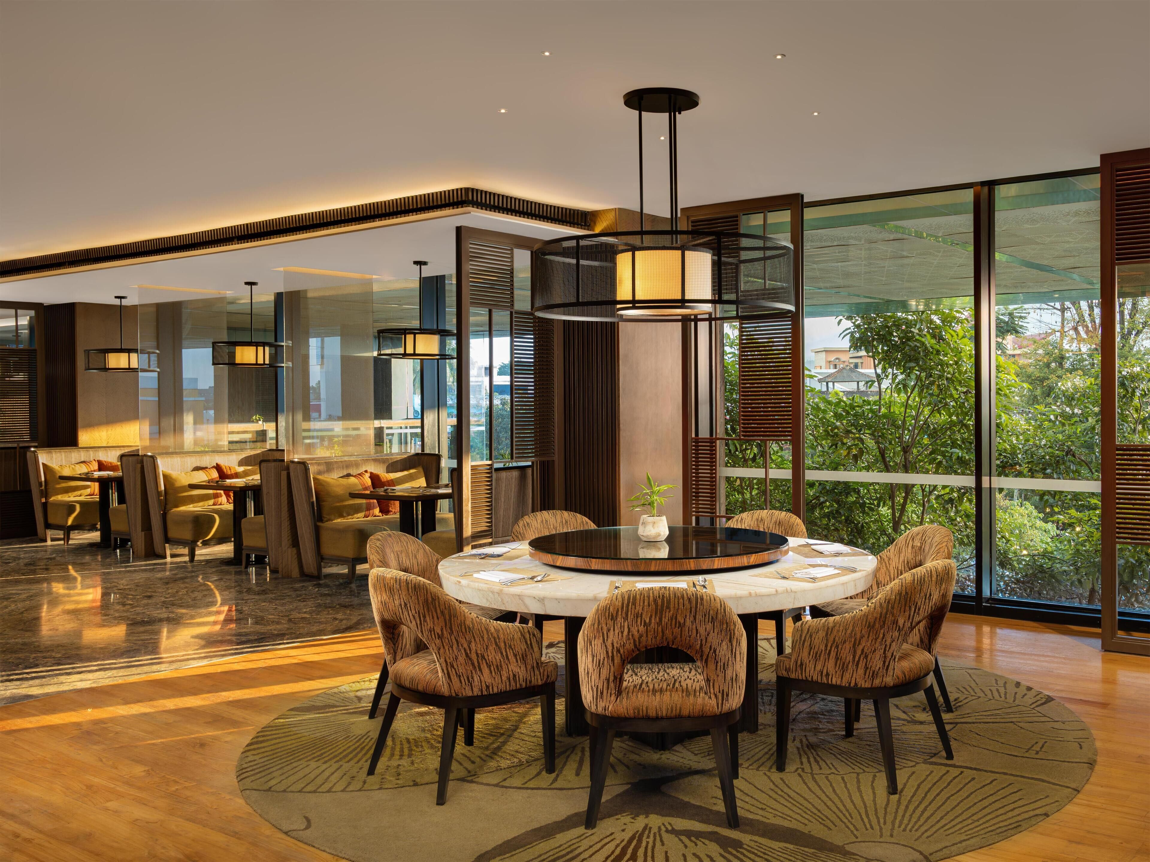 Breakfast, lunch, dinner served; Asian cuisine 