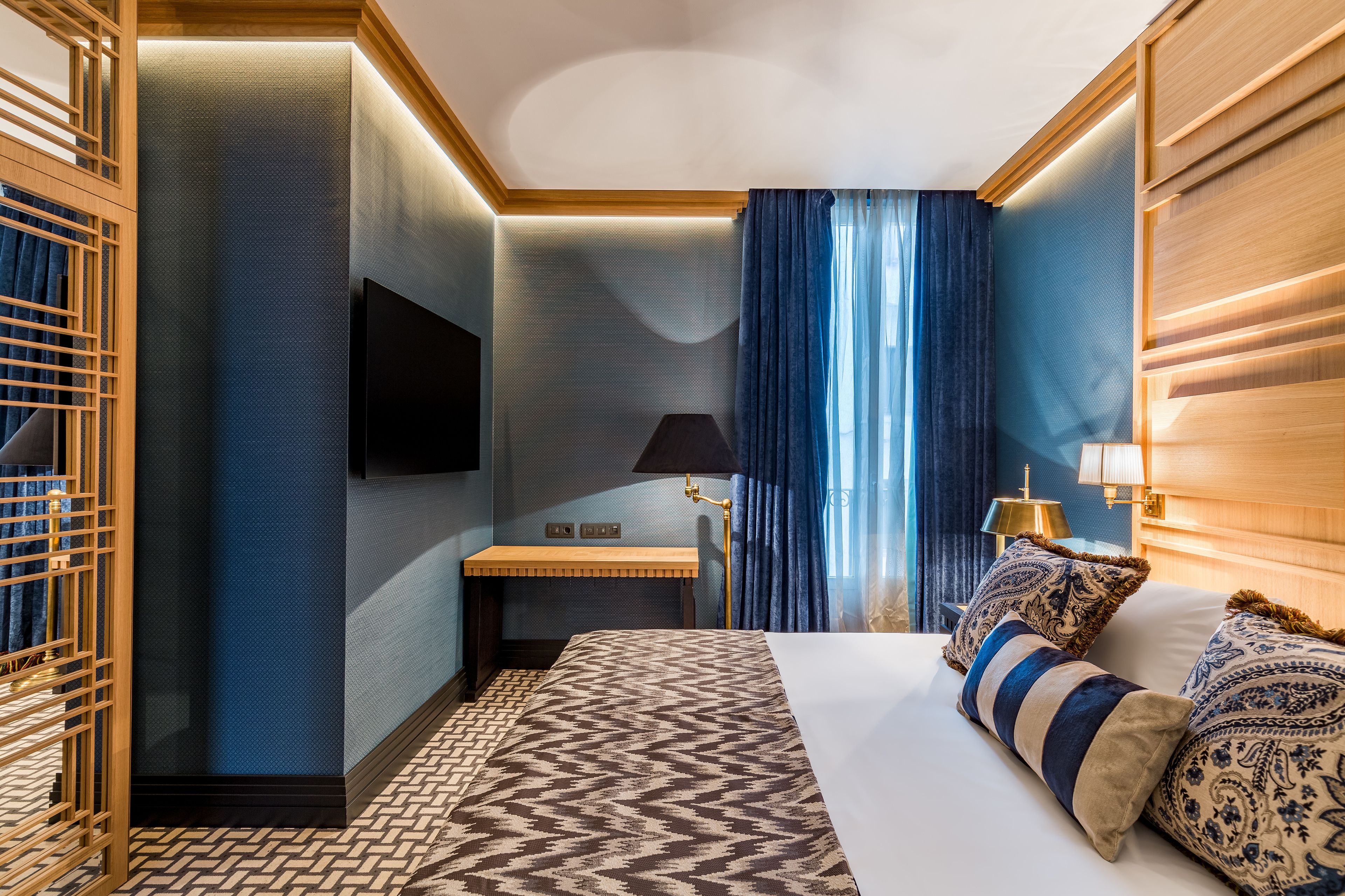 minibar, in-room safe, desk, soundproofing