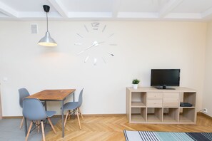 Studio | Blackout curtains, soundproofing, iron/ironing board, free WiFi - Private Flat In The Heart Of Krakow  p4you pl (Kraków)