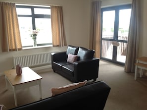 Apartment | Living room | TV - Pretty Properties Tillage Green (Darlington)