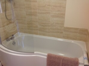 Apartment | Bathroom