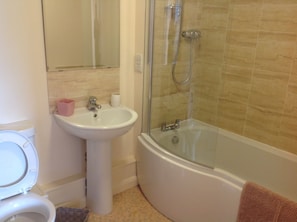 Apartment | Bathroom | Combined shower/tub, hair dryer, towels