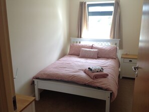 Apartment | 2 bedrooms, free WiFi, bed sheets