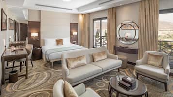Suite júnior, 1 llit de matrimoni gran | 1 dormitori, roba de llit d'alta qualitat i caixa forta a l'habitació