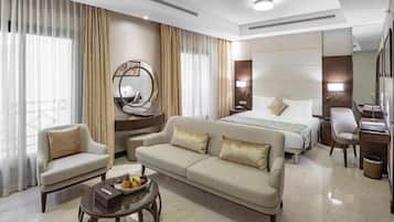 Premium bedding, in-room safe, desk, laptop workspace