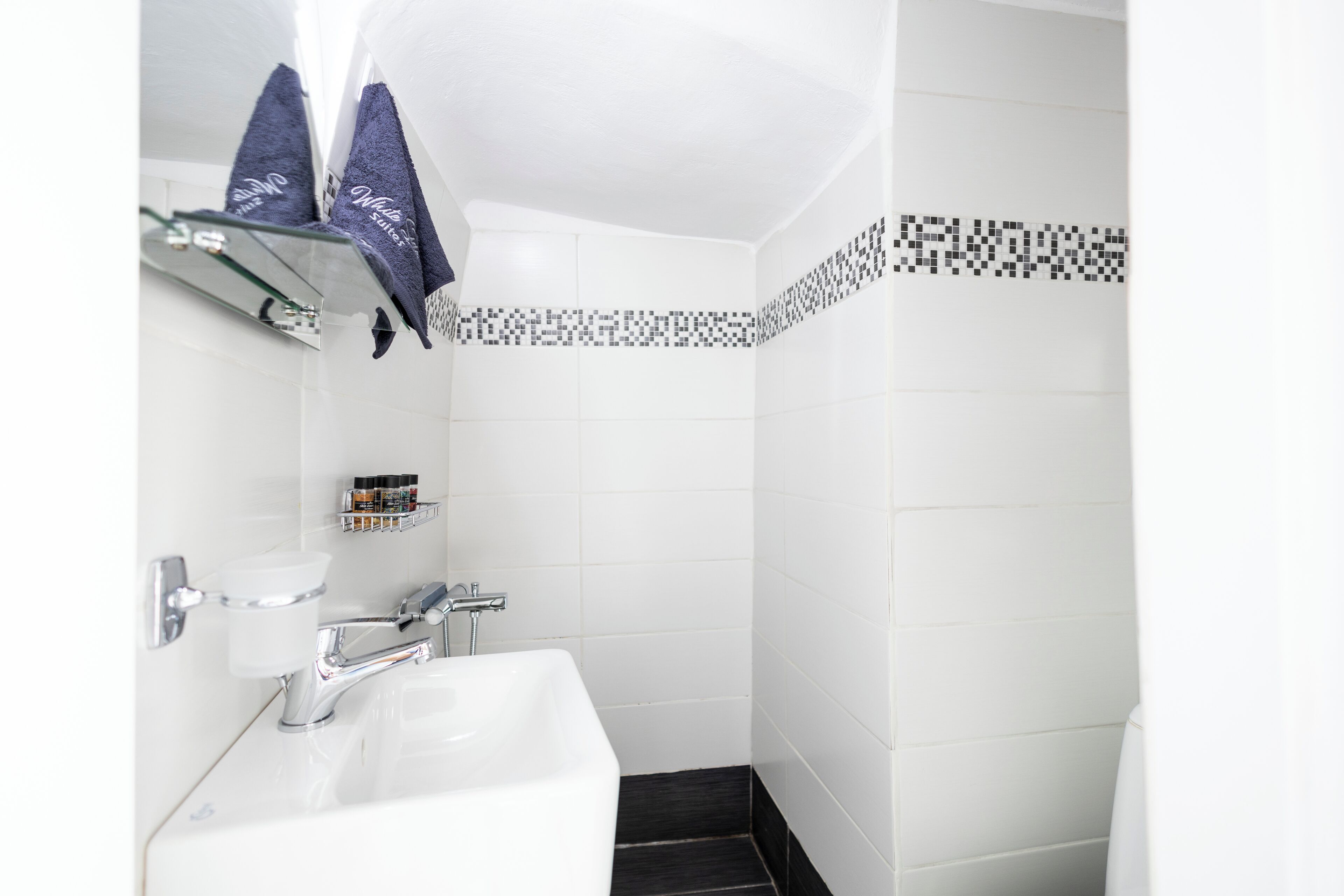 Estudio, vista al mar (2) | Baño | Regadera, amenidades de baño gratuitas, secadora de cabello, pantuflas 