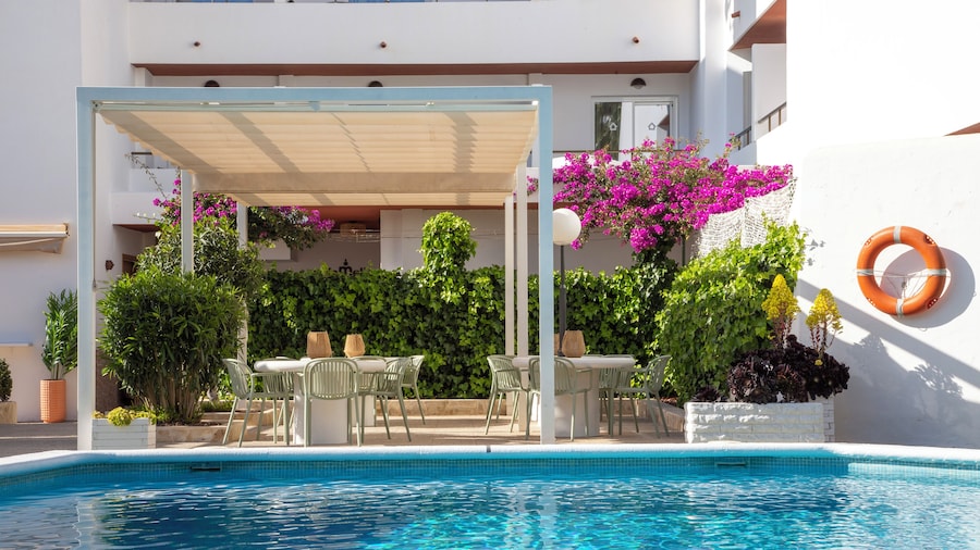 Casual Bahía Ibiza Hotel