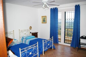 Premium bedding, blackout curtains, bed sheets, wheelchair access