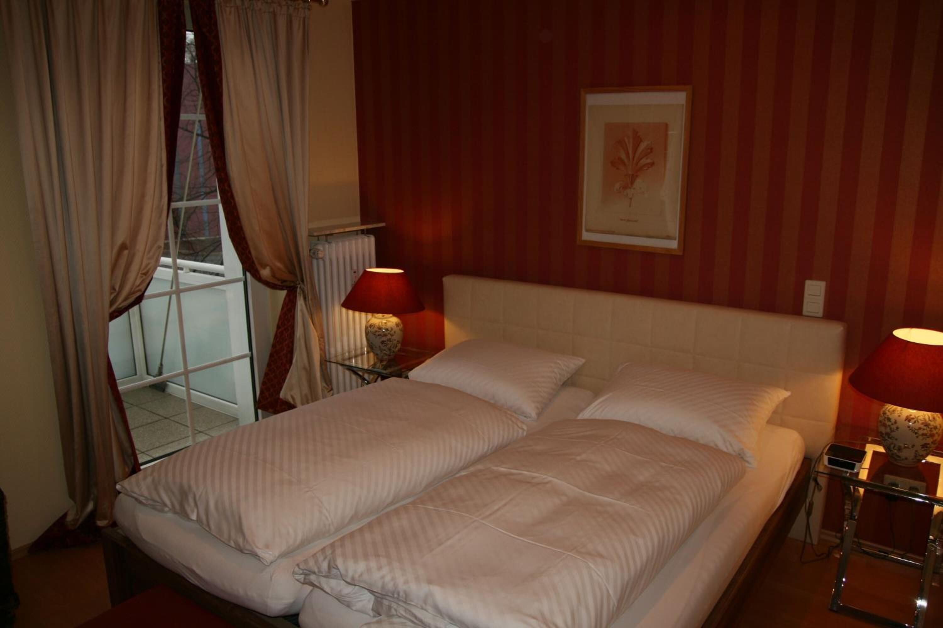 in-room safe, desk, cots/infant beds, rollaway beds