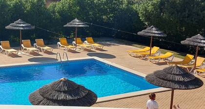 Bel appartement dans une copropriété privée, 4 min à pied de la plage