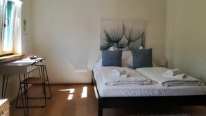 Individually decorated, individually furnished, desk, iron/ironing board - FeWo Bergstift (Oberstaufen)