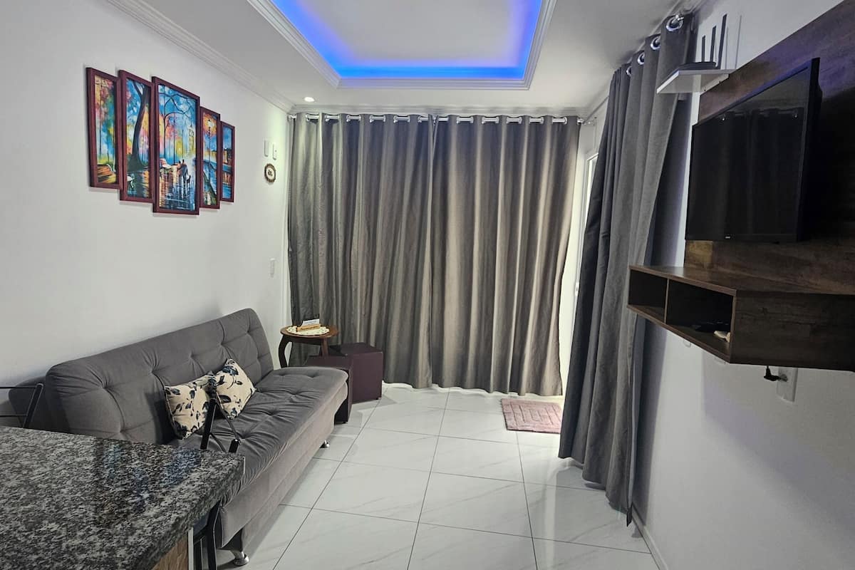 Premium Apartment, 2 Bedrooms | 2 bedrooms, premium bedding, blackout curtains, iron/ironing board