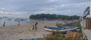 Perto da praia, 4 bares na praia 