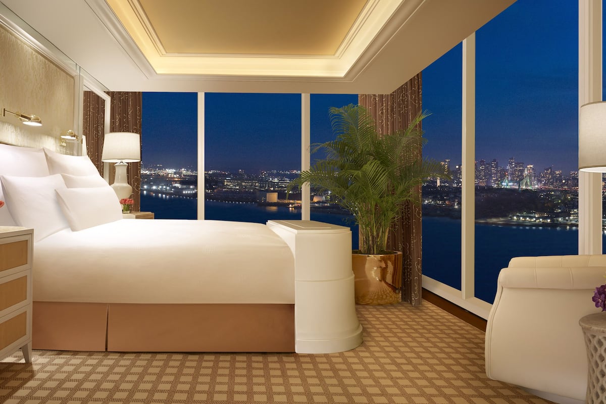 apartment, 2 bedrooms | premium bedding, down duvets, pillow-top beds, minibar