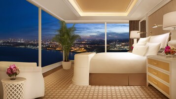 Apartment, 2 Bedrooms | Premium bedding, down comforters, pillowtop beds, minibar