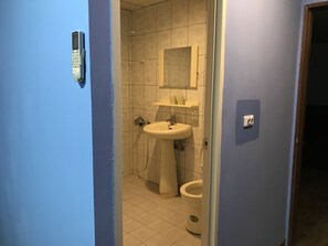 Standard Double Room | Bathroom | Shower, hair dryer, slippers, soap - Sen Fon (Magong)